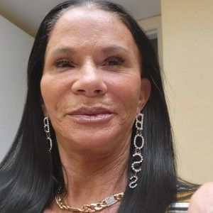 Meet your Posher, Debra